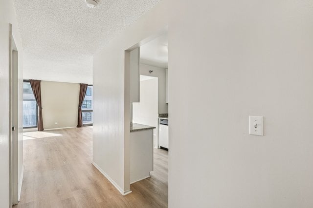 Building Photo - 70 W Huron St