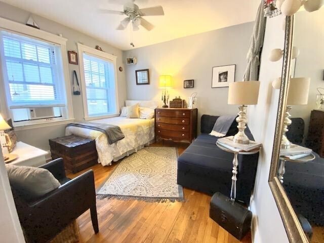 Building Photo - 1572 Commonwealth Ave