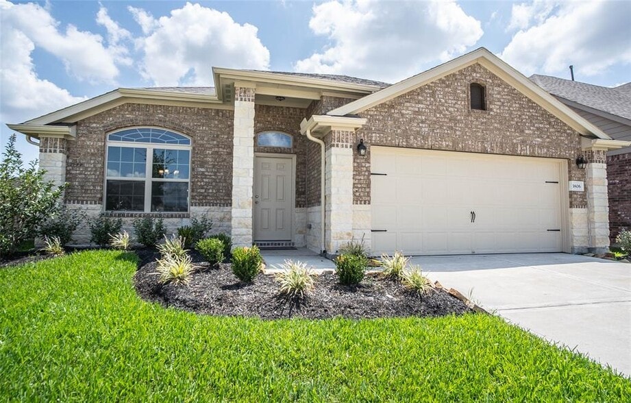 Primary Photo - 3806 E Briarlilly Park Cir