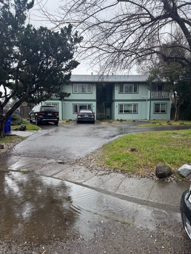 Building Photo - MINA85