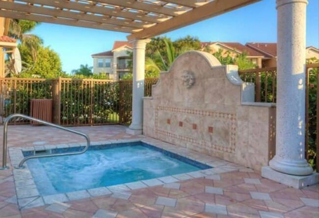 Building Photo - Boynton Beach Condominium