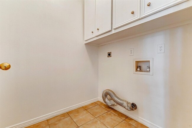 Building Photo - 14527 Clipper Cir Dr