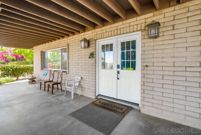 Building Photo - 145 La Cresta Heights Rd