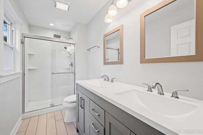 Building Photo - 413 Cheever Ave