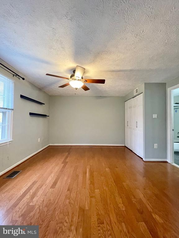 Building Photo - 5737 Independence Cir