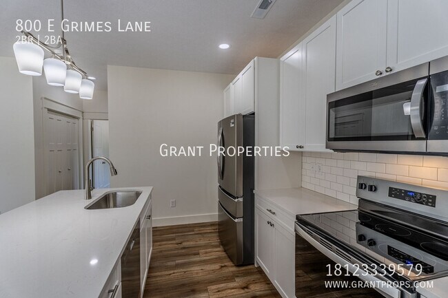 Building Photo - 800 E Grimes Ln