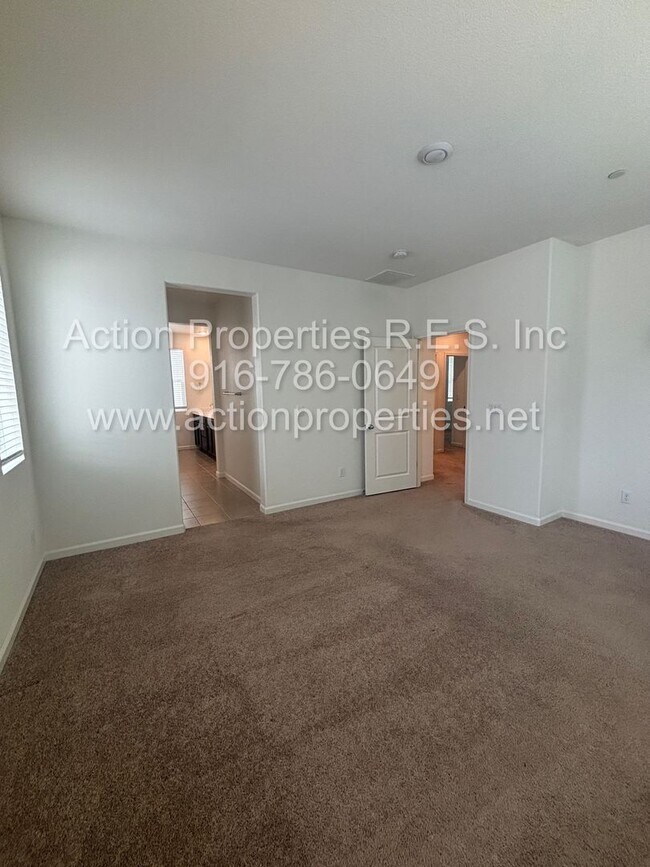 Building Photo - Rocklin Meritage Durango Subdivision - 2 Story 3 Bed, 2.5 bath - 1,833 sqft - NO HOA!