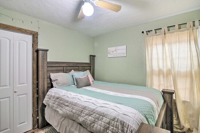 Building Photo - 3917 Avenue P 1/2