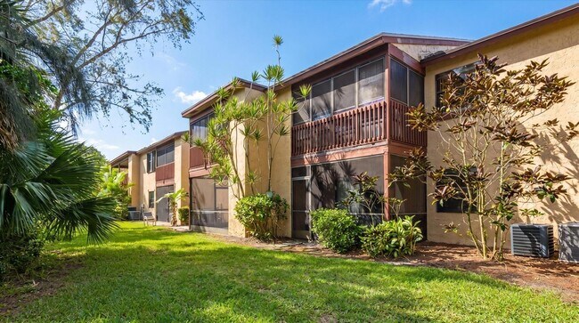Building Photo - 1303 Lakeview Dr E