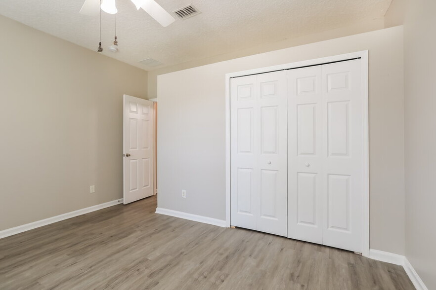 Building Photo - 3479 Waterford Oaks Dr