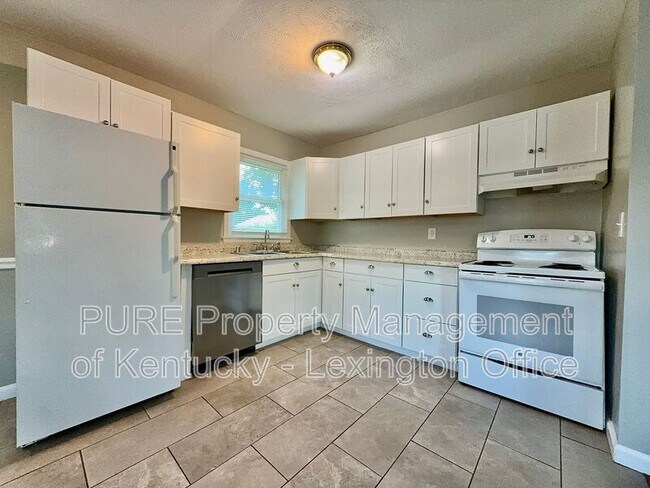 Building Photo - 328 Harvard Dr
