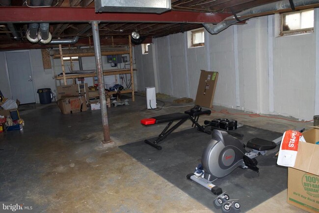 Building Photo - 3104 Dunglow Rd