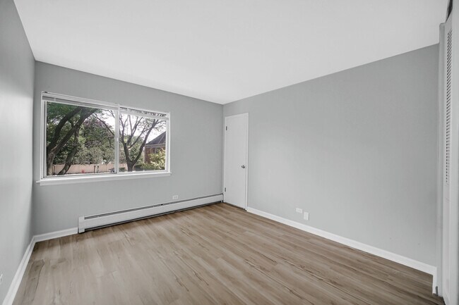 Building Photo - 2407 S Goebbert Rd