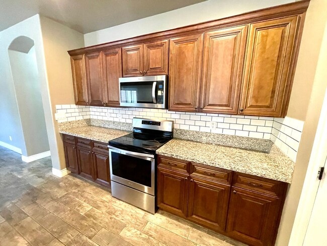 Building Photo - Beautiful 3 Bedroom Home in Central Kingman!