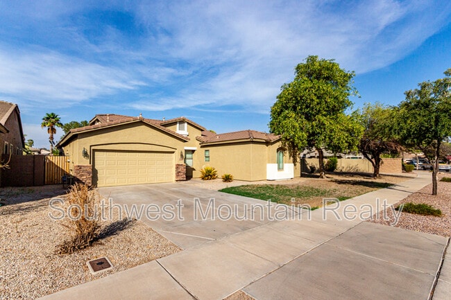 Building Photo - 21486 Via Del Oro
