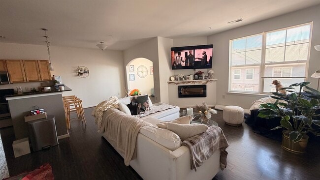 Building Photo - 106 Community Way