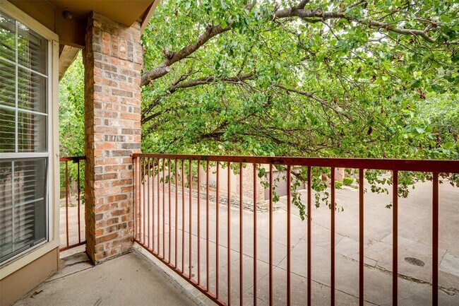 Building Photo - 6804 N Capital of Texas Hwy