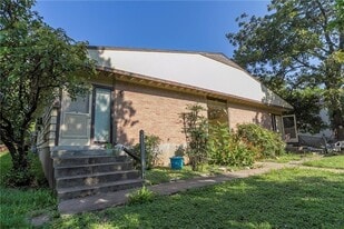 Building Photo - 3304 Tom Green St