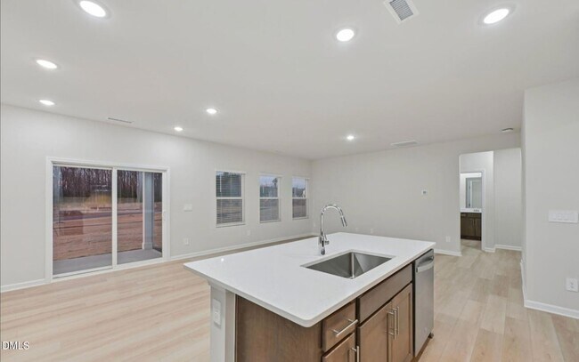 Building Photo - 540 Bridger Dr