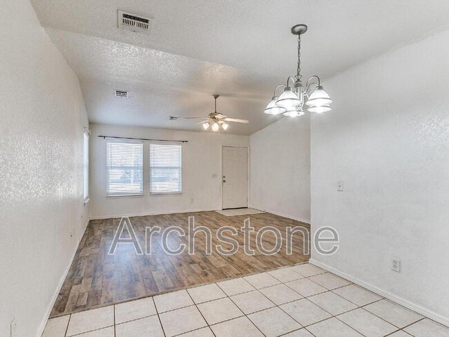 Building Photo - 5508 Del Creek Rd