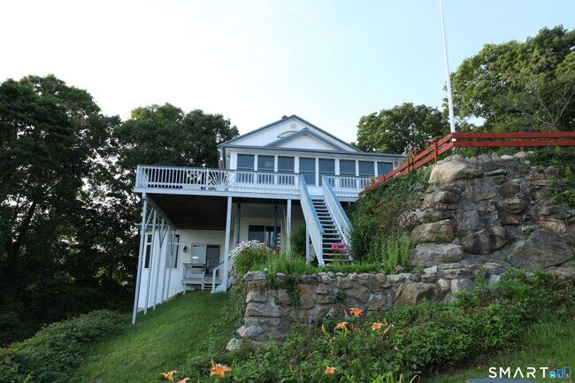 Building Photo - 12 Arcadia Rd