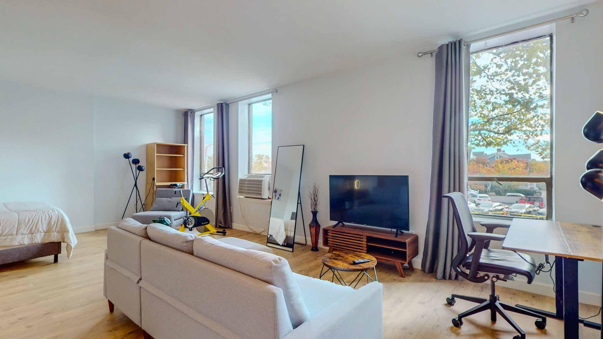 Building Photo - 94 Washington St