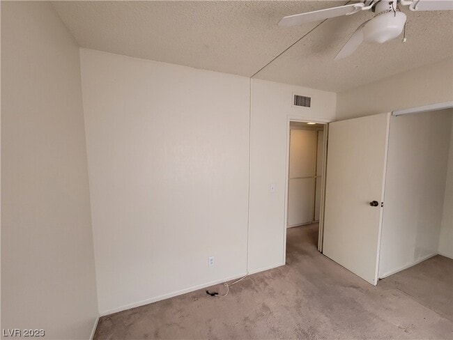 Building Photo - 241 Misty Isle Ln