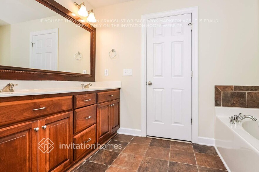 Building Photo - 84 Hastings Dr