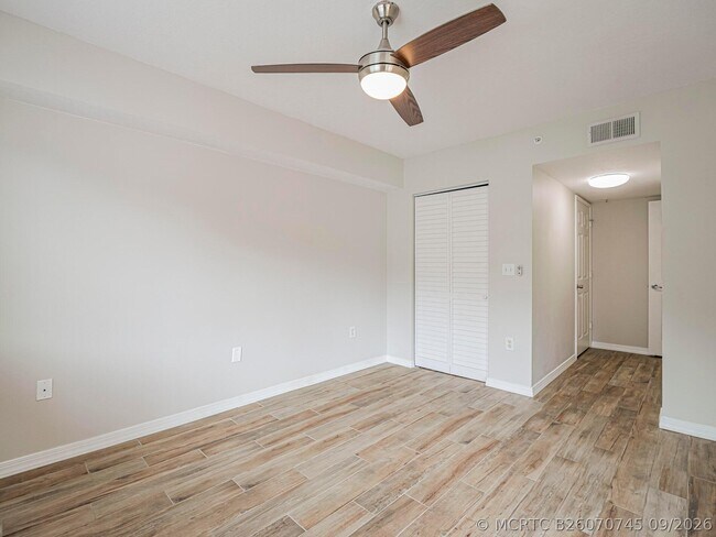 Building Photo - 1590 S 42ND Cir