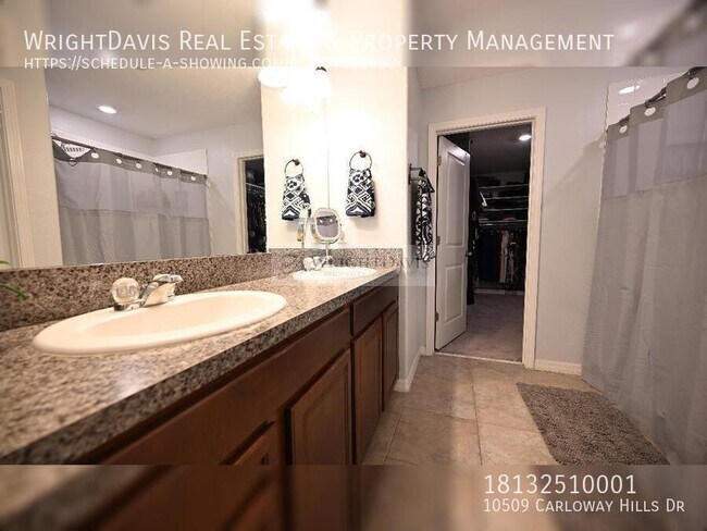 Building Photo - 10509 Carloway Hills Dr