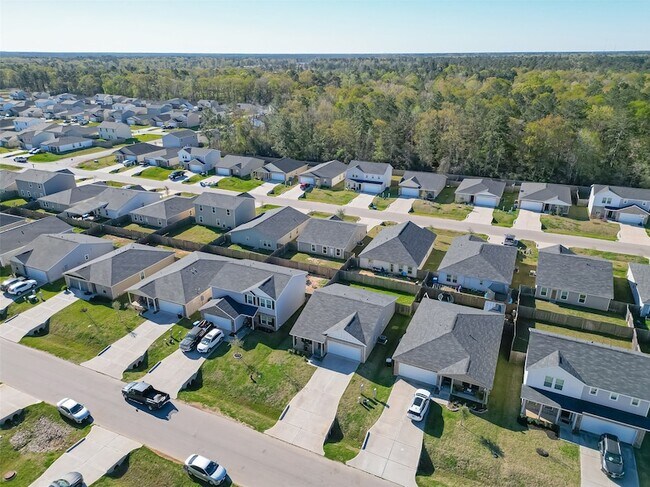 Building Photo - 15708 Del Norte Dr