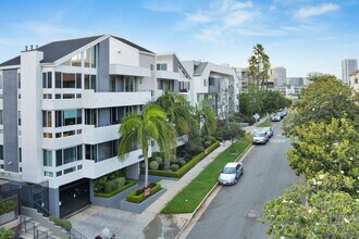 Building Photo - Holmby Apartments