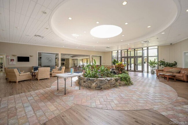 Building Photo - 598 Blue Ridge Dr