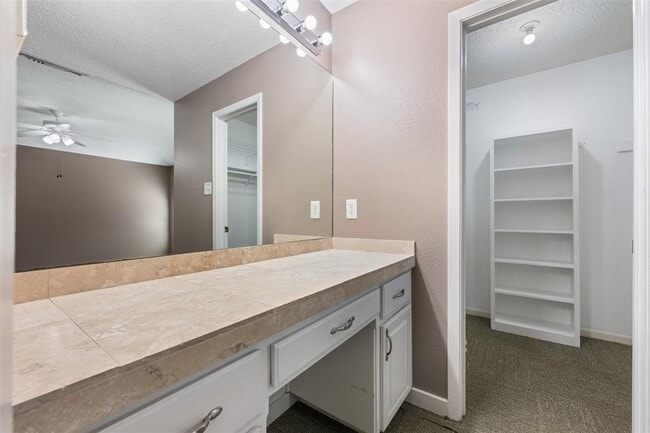 Building Photo - 2407 Harrowden Dr