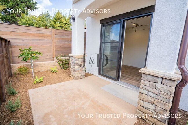 Building Photo - 1371 N Vulcan Ave