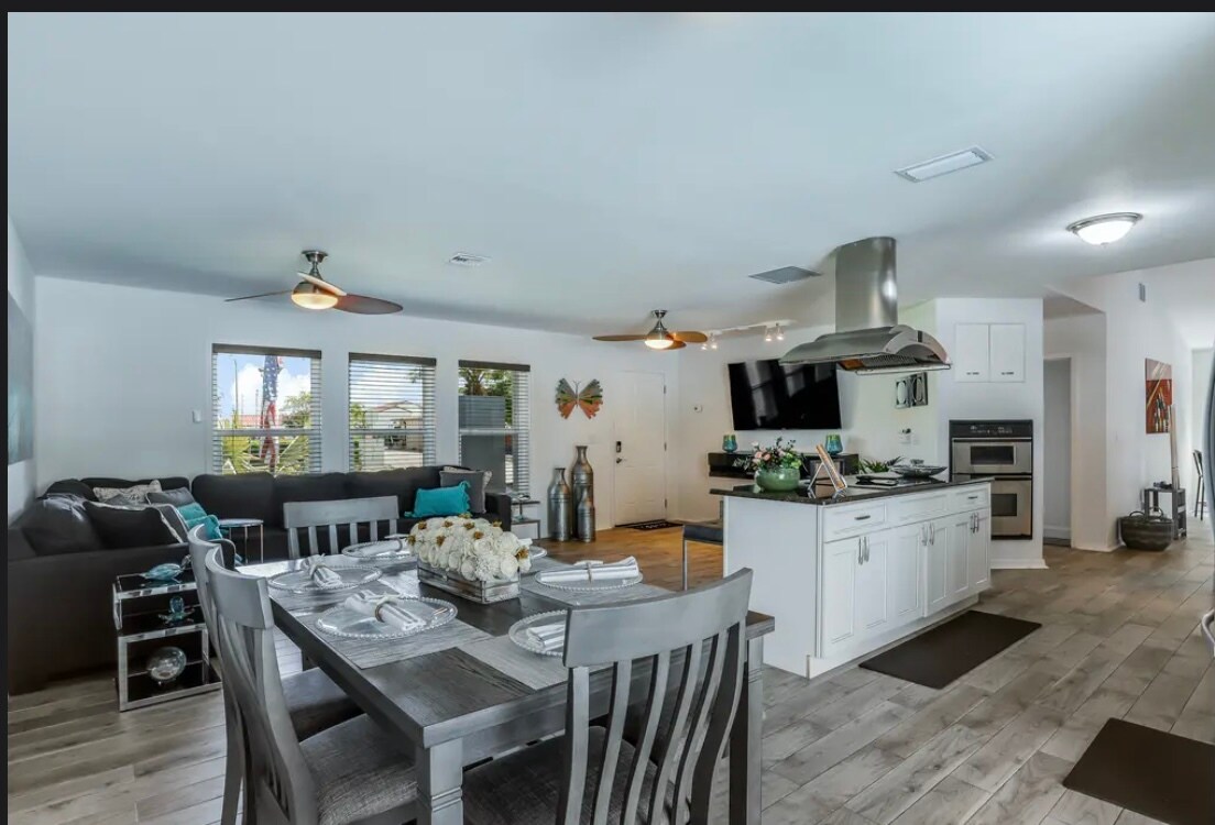 Building Photo - 1518 SE 32nd St