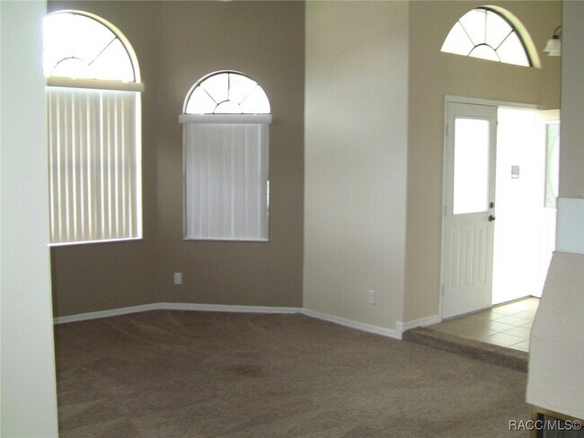 Building Photo - 205 N Entry Oaks Point