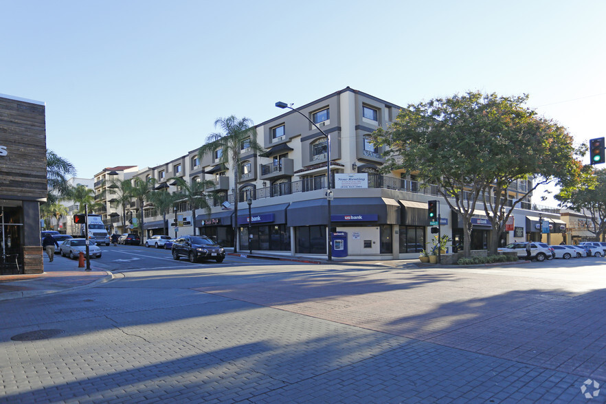 Palm Ave. X San Fernando Rd. - Burbank Center Apartments