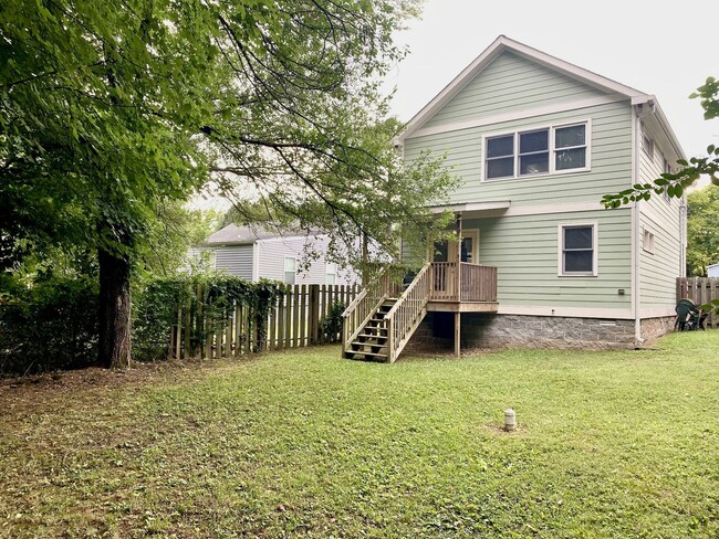 Building Photo - Charming Three Bedroom East Nashville Home!