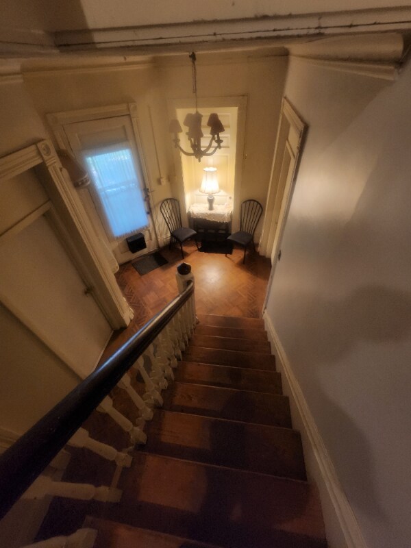 Building Photo - 816 W William St