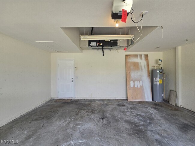 Building Photo - 130 SW 31st Terrace