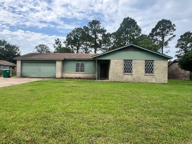 Building Photo - 2619 Calle Hermosa St