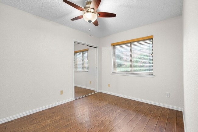 Building Photo - 1425 Thistlewood Ln