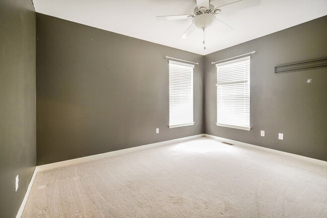 Building Photo - 1215 Creekledge Ct