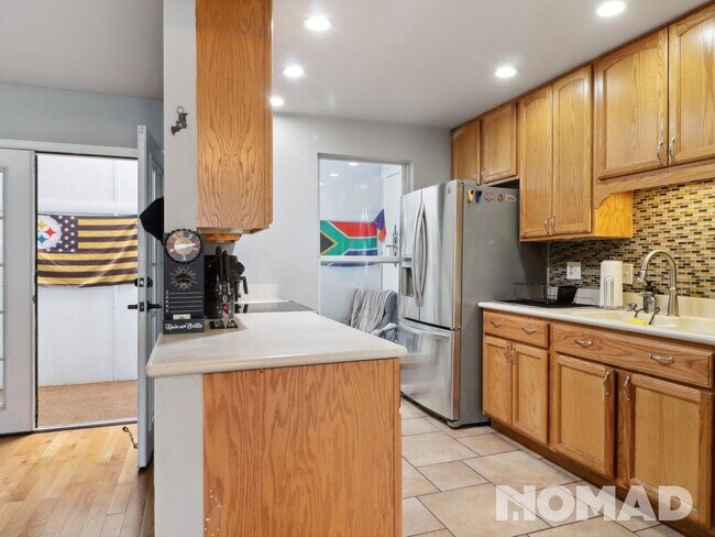 Building Photo - 3 Bedroom Townhome in Aurora