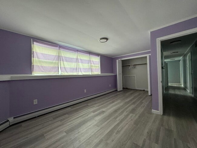 Building Photo - 240 Leda Ave