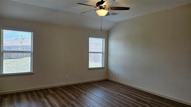 Building Photo - 23707 Water Hickory Dr