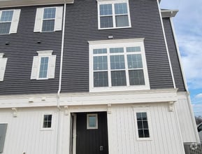 Building Photo - 3118 Detweiler Ln