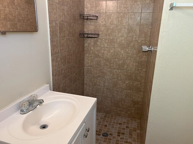 Building Photo - 3605 W Leila Ave