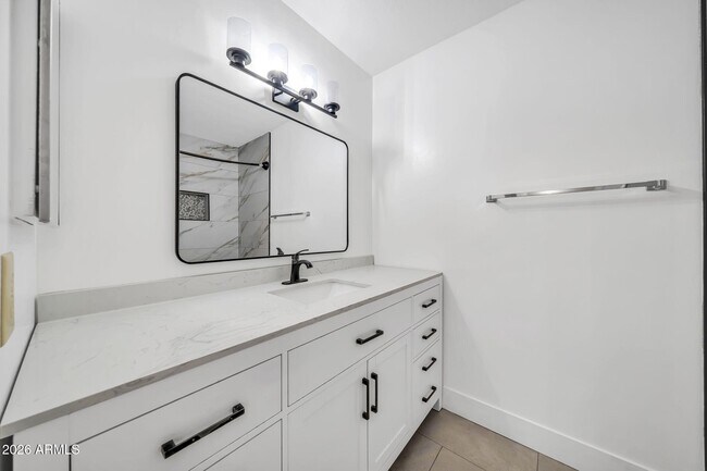 Building Photo - 6209 N 22nd Dr